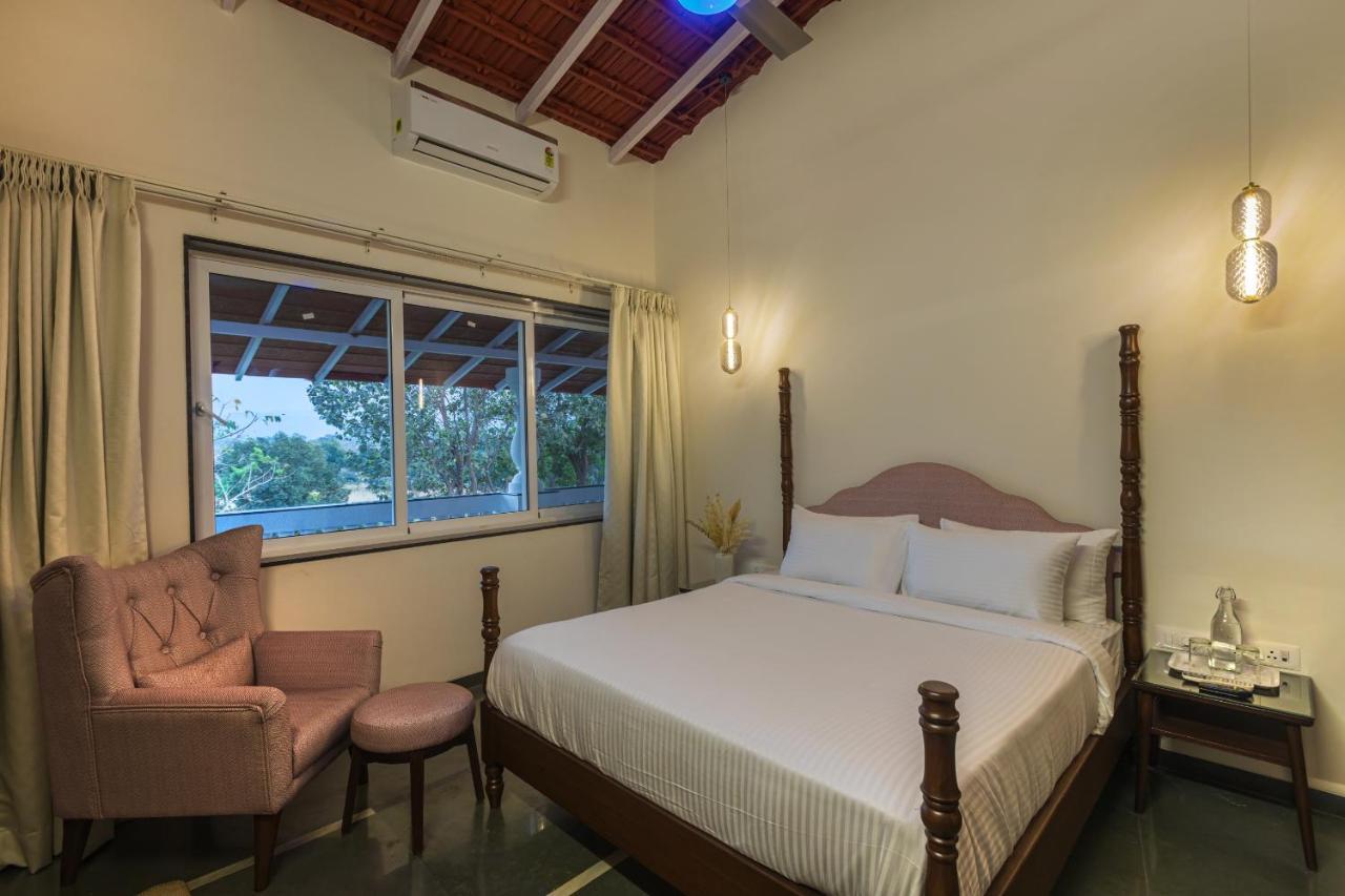 Saffronstays Mariposa By The River Rio, 卡尔贾特 外观 照片